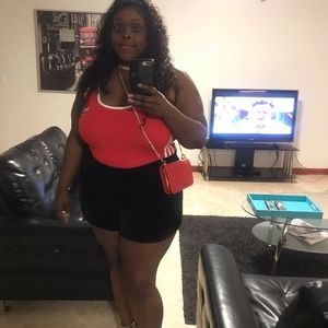 Meet your Posher, Nae